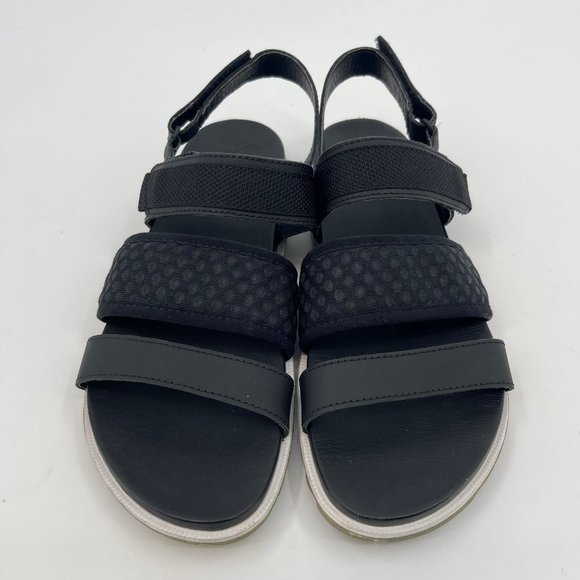 Sorel Black Patent Leather Sandals | Classic Style - Picture 5 of 8